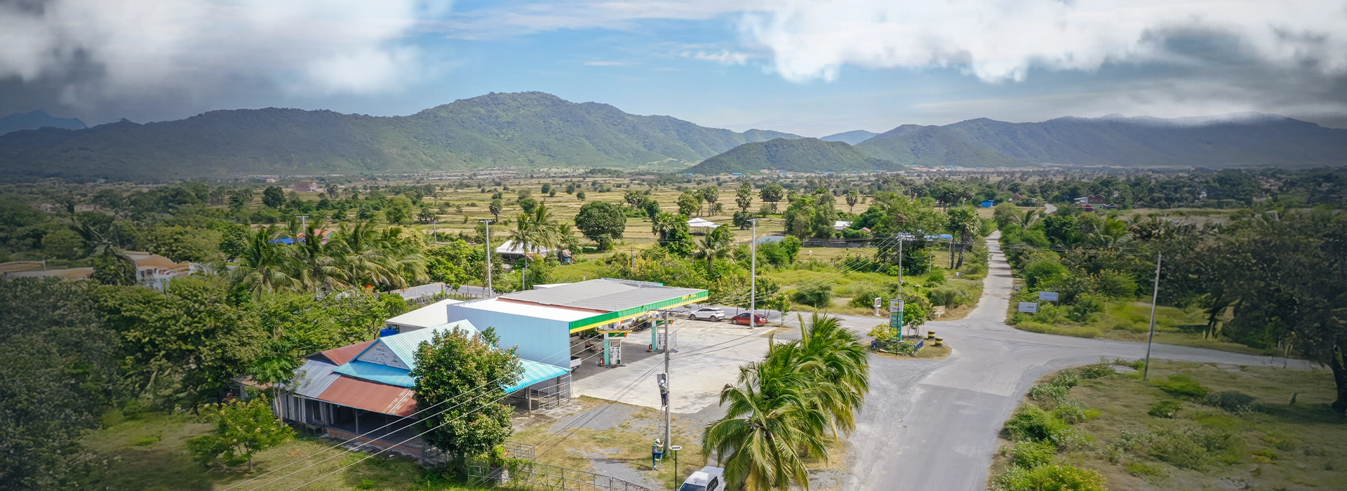 What does the DRC-007 do in the event of faults?