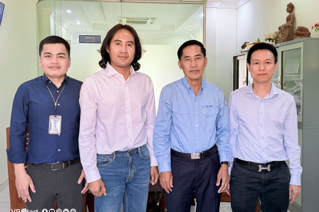 Building Innovation Through Vision, Teamwork, and Decentralization