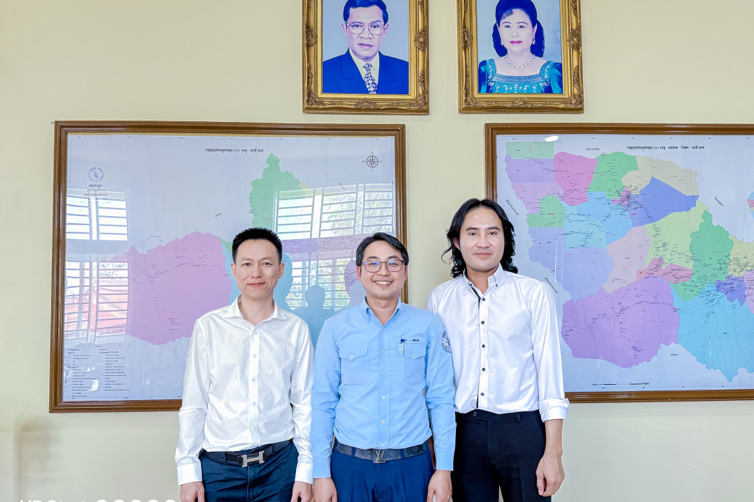 VP.Start’s CEO visited ELECTRICITE DE BATTAMBANG